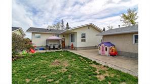 5317 50 Street, House detached with 4 bedrooms, 3 bathrooms and 3 parking in Red Deer County AB | Image 42