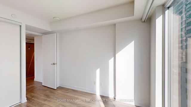 1103 - 87 Peter St, Condo with 2 bedrooms, 1 bathrooms and 0 parking in Toronto ON | Image 9