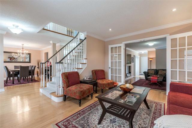 2444 Sixth Line, House detached with 4 bedrooms, 3 bathrooms and 6 parking in Oakville ON | Image 5