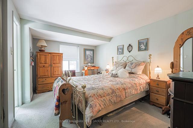 19 Edgar Woods Rd, Townhouse with 3 bedrooms, 3 bathrooms and 2 parking in Toronto ON | Image 8