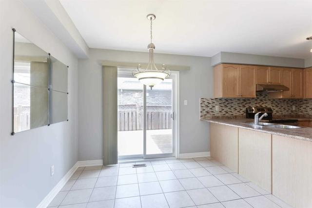 upper - 24 Deforest Dr, House detached with 3 bedrooms, 3 bathrooms and 4 parking in Brampton ON | Image 11