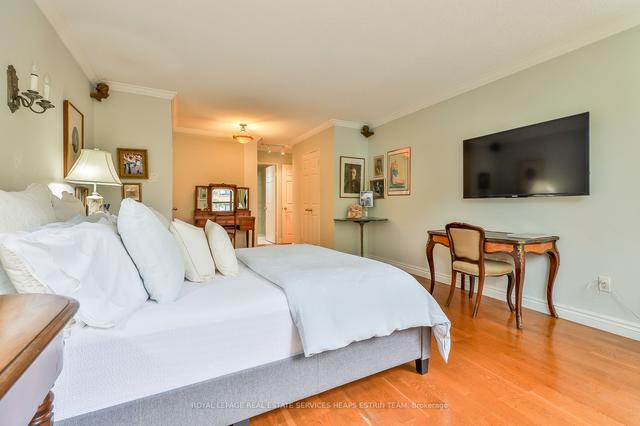 405 - 18 Lower Village Gate, Condo with 2 bedrooms, 2 bathrooms and 2 parking in Toronto ON | Image 5