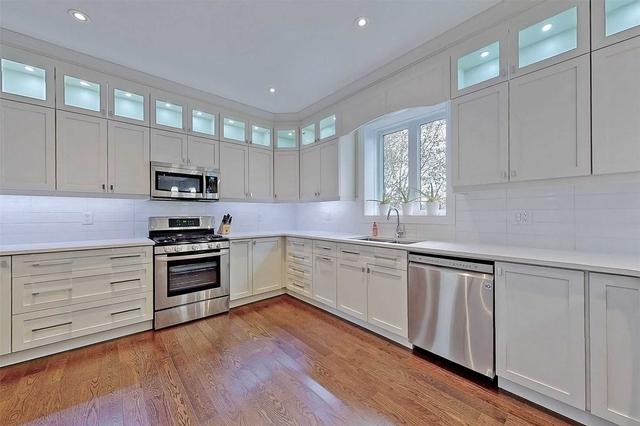 146 Colonel Danforth Tr, House detached with 4 bedrooms, 5 bathrooms and 6 parking in Toronto ON | Image 3
