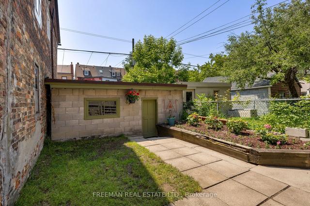 616 Manning Ave, House semidetached with 4 bedrooms, 3 bathrooms and 2 parking in Toronto ON | Image 32