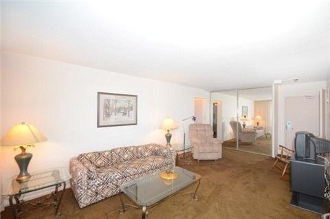 2117 - 1 Massey Sq, Condo with 1 bedrooms, 1 bathrooms and 1 parking in Toronto ON | Image 3