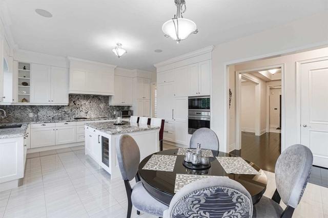 99 Annsleywood Crt, House detached with 4 bedrooms, 6 bathrooms and 9 parking in Vaughan ON | Image 5