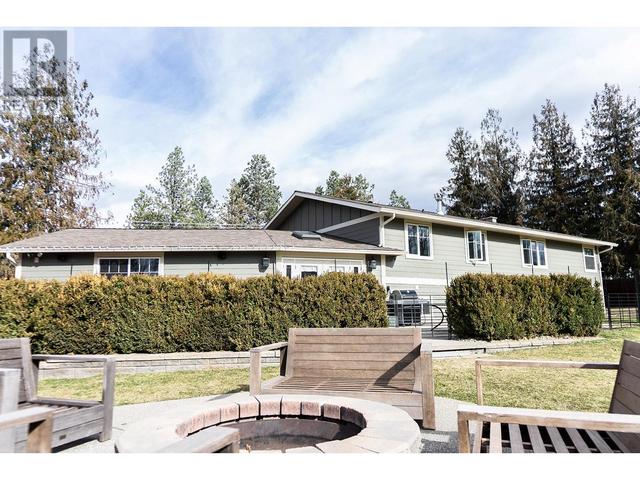 3505 Mcculloch Road, House detached with 4 bedrooms, 3 bathrooms and 2 parking in Kelowna BC | Image 2