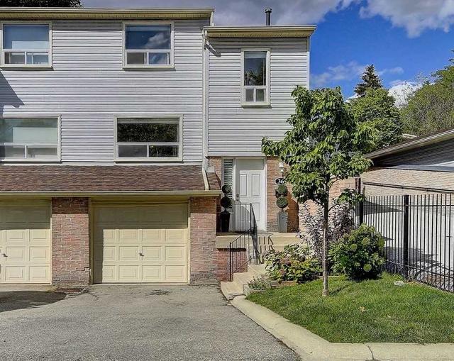 36 - 1055 Shawnmarr Rd, Townhouse with 3 bedrooms, 3 bathrooms and 2 parking in Mississauga ON | Image 1