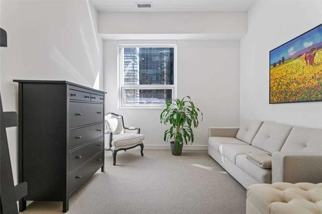 504 - 88 Scott St, Condo with 2 bedrooms, 2 bathrooms and 1 parking in Toronto ON | Image 4