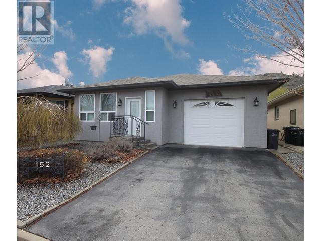 152 Willows Place, House detached with 2 bedrooms, 2 bathrooms and 2 parking in Oliver BC | Image 1
