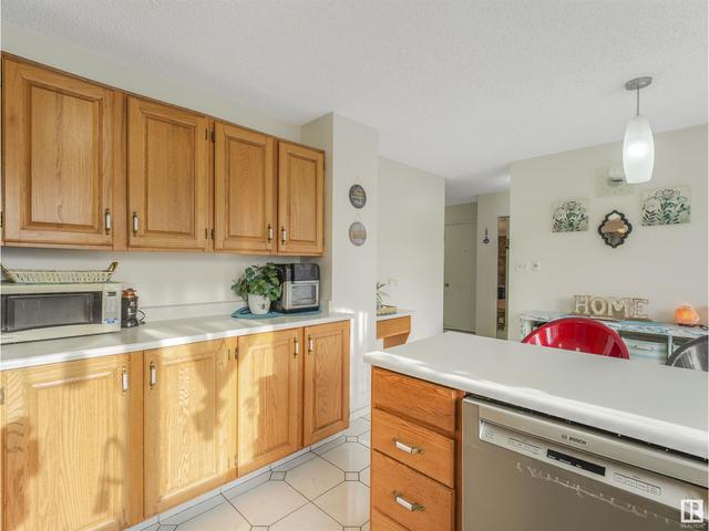 2216 113 St Nw, House semidetached with 4 bedrooms, 2 bathrooms and null parking in Edmonton AB | Image 26