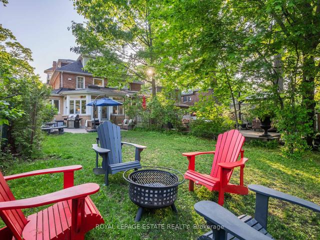 31 Victoria Park Ave, House semidetached with 5 bedrooms, 4 bathrooms and 3 parking in Toronto ON | Image 28