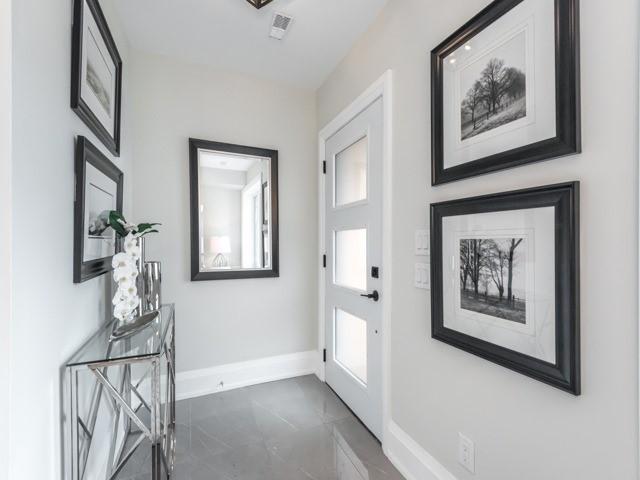 212 Franklin Ave, House semidetached with 3 bedrooms, 4 bathrooms and 2 parking in Toronto ON | Image 2