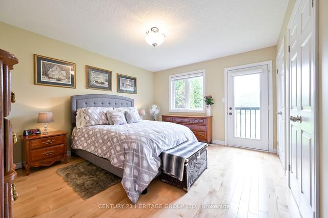 2 - 10 Zimmerman Dr, Condo with 3 bedrooms, 3 bathrooms and 2 parking in Caledon ON | Image 4