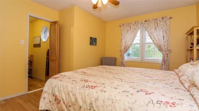 108 Bruce Cres, House attached with 3 bedrooms, 2 bathrooms and 2 parking in Barrie ON | Image 8