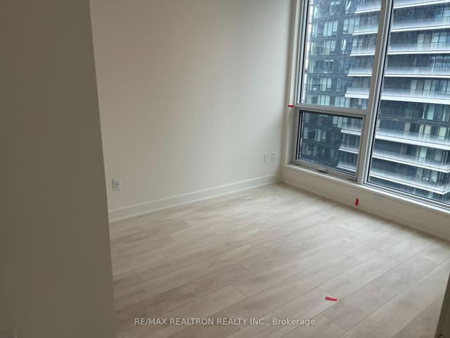 2713 - 35 Mercer St, Condo with 2 bedrooms, 2 bathrooms and 0 parking in Toronto ON | Image 4