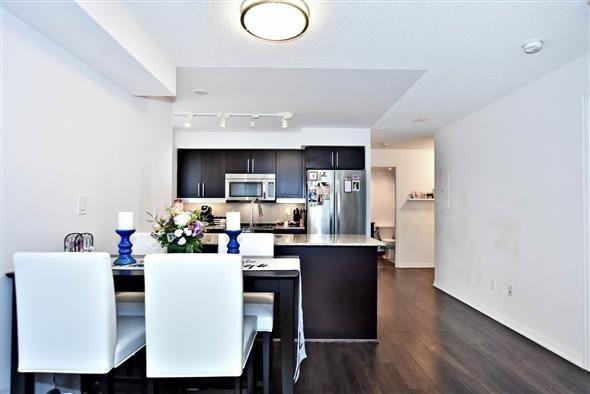 206 - 400 Adelaide St E, Condo with 2 bedrooms, 2 bathrooms and 1 parking in Toronto ON | Image 12
