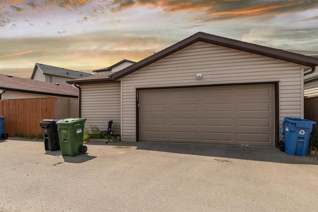 283 Saddlebrook Way Ne, House detached with 5 bedrooms, 2 bathrooms and 2 parking in Calgary AB | Image 35