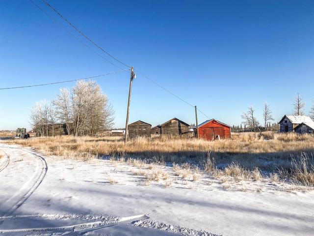 80301 Range Road 73, House detached with 3 bedrooms, 2 bathrooms and null parking in Saddle Hills County AB | Image 35