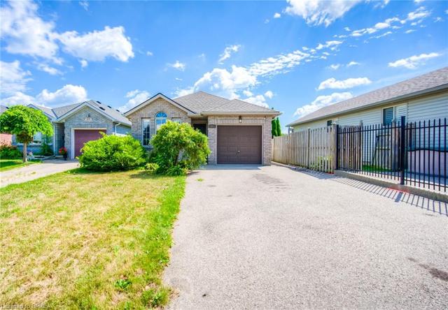 97 Anastasia Crescent, House detached with 3 bedrooms, 2 bathrooms and 4 parking in Brantford ON | Image 1