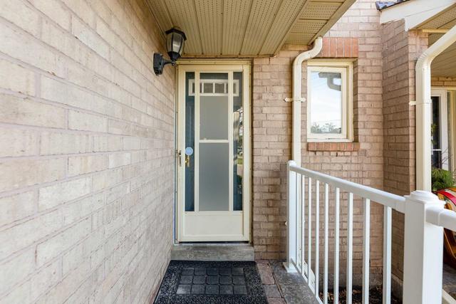 34 - 20 Farnham Dr, Townhouse with 3 bedrooms, 4 bathrooms and 2 parking in Brampton ON | Image 31