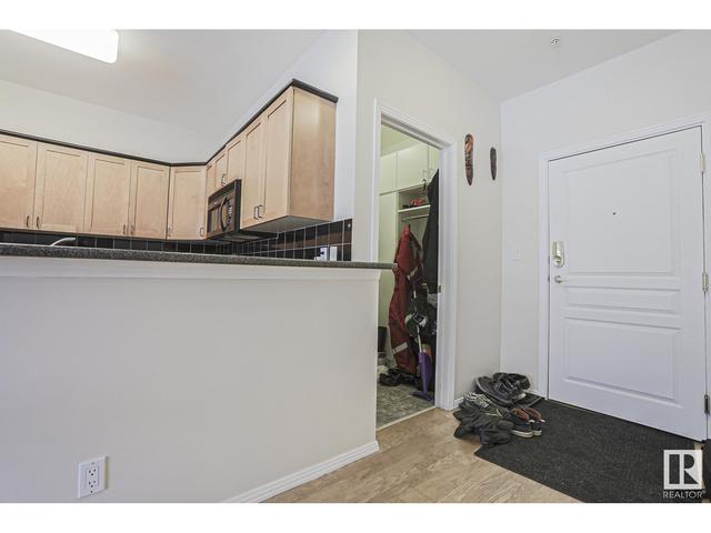 211 - 10033 110 St Nw, Condo with 2 bedrooms, 1 bathrooms and null parking in Edmonton AB | Image 23