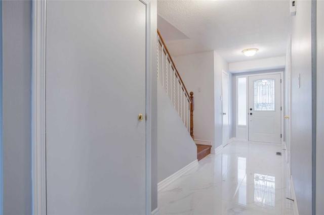 85 Dundalk Dr, Townhouse with 4 bedrooms, 3 bathrooms and 3 parking in Toronto ON | Image 18