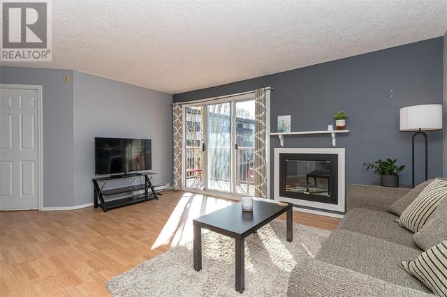 306 - 1055 Hillside Ave, Condo with 2 bedrooms, 2 bathrooms and 1 parking in Victoria BC | Image 6