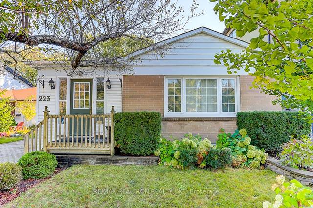 223 Willowdale Ave, House detached with 4 bedrooms, 2 bathrooms and 5 parking in Toronto ON | Image 26