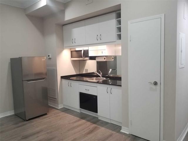 920 - 1 King St W, Condo with 0 bedrooms, 1 bathrooms and 0 parking in Toronto ON | Image 11