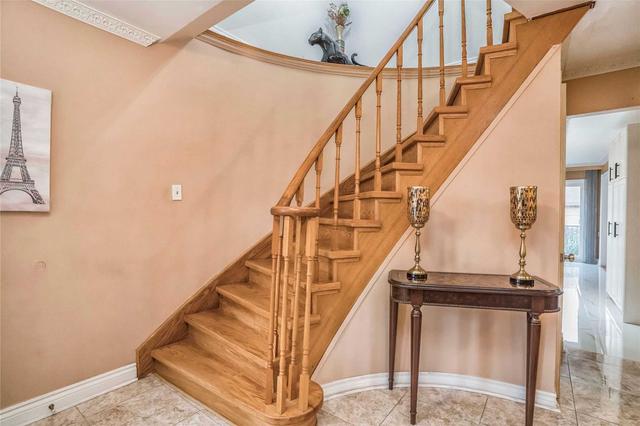 157 Hupfield Tr, House detached with 4 bedrooms, 4 bathrooms and 6 parking in Toronto ON | Image 30