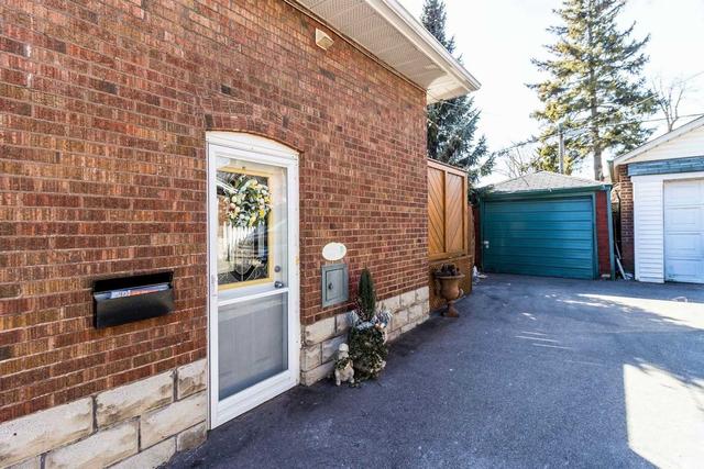 78 Superior Ave, House detached with 2 bedrooms, 2 bathrooms and 2 parking in Toronto ON | Image 18