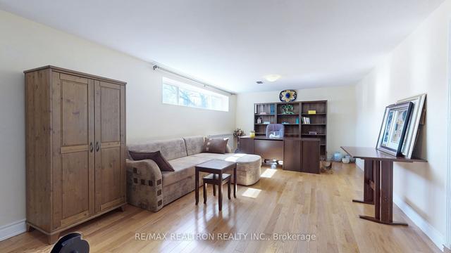 266 Park Home Ave, House detached with 3 bedrooms, 3 bathrooms and 5 parking in Toronto ON | Image 21