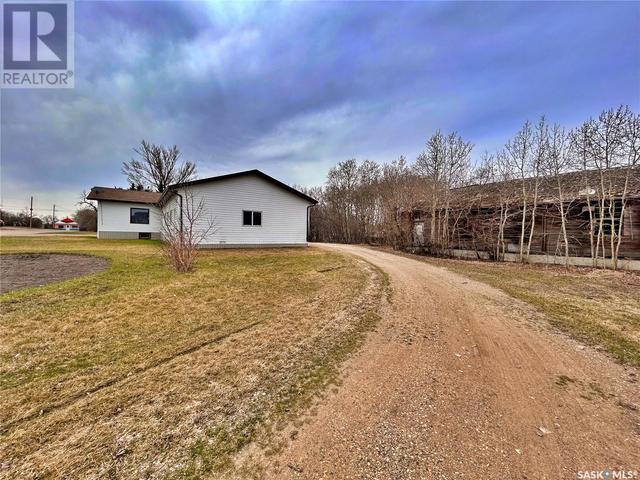 108 Anne Street, House detached with 4 bedrooms, 2 bathrooms and null parking in Wawota SK | Image 45