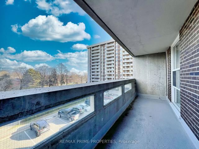 401 - 60 Inverlochy Blvd, Condo with 3 bedrooms, 2 bathrooms and 1 parking in Markham ON | Image 14