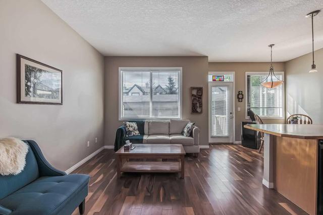 10 Everridge Gardens Sw, Home with 2 bedrooms, 2 bathrooms and 2 parking in Calgary AB | Image 11