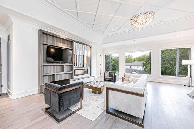 71 Arjay Cres, House detached with 5 bedrooms, 10 bathrooms and 10 parking in Toronto ON | Image 19