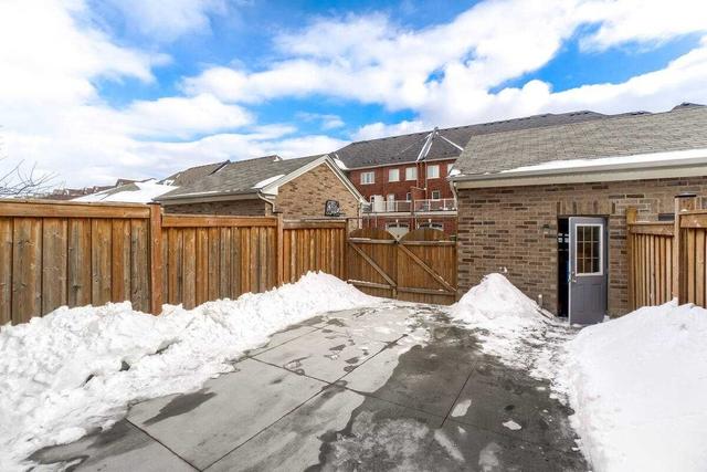 7 Yellowknife Rd, House attached with 3 bedrooms, 3 bathrooms and 1 parking in Brampton ON | Image 27