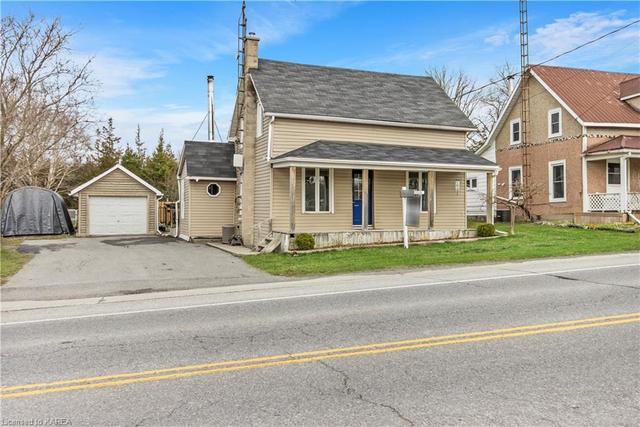 3041 Highway 41, House detached with 2 bedrooms, 1 bathrooms and 7 parking in Greater Napanee ON | Image 1