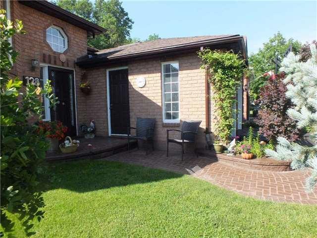 128 Crompton Dr, House detached with 3 bedrooms, 2 bathrooms and 4 parking in Barrie ON | Image 5