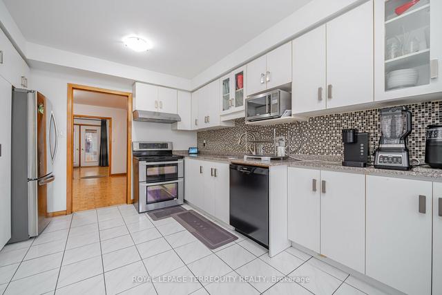 3a Humber Hill Ave, House semidetached with 3 bedrooms, 3 bathrooms and 2 parking in Toronto ON | Image 39