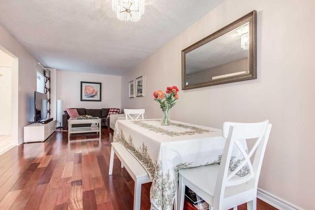 73 Mccabe Cres, House detached with 3 bedrooms, 2 bathrooms and 1 parking in Vaughan ON | Image 5