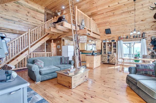 364 Lakeshore Rd, House detached with 4 bedrooms, 2 bathrooms and 33 parking in Brighton ON | Image 3