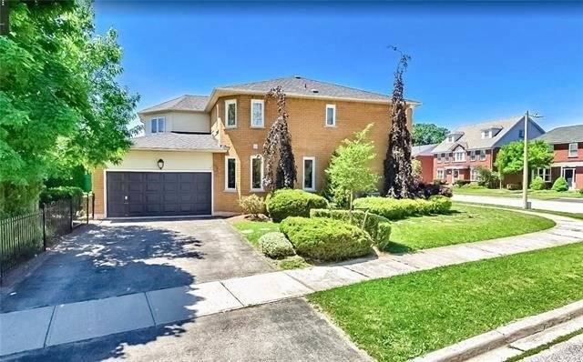 80 Morrison Creek Cres, House detached with 4 bedrooms, 4 bathrooms and 2 parking in Oakville ON | Image 2