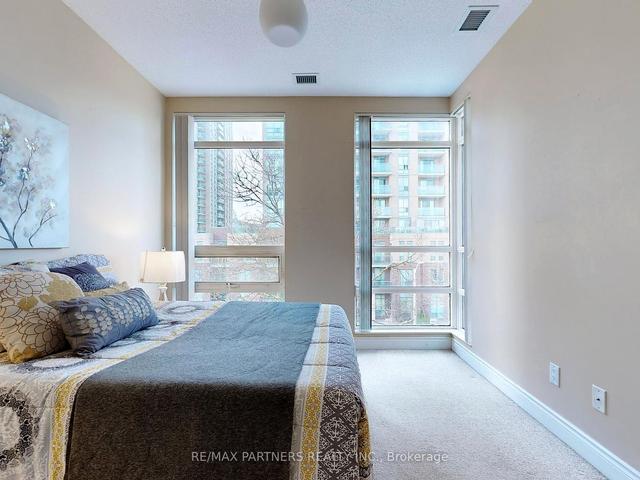 210 - 21 Olive Ave, Townhouse with 2 bedrooms, 3 bathrooms and 1 parking in Toronto ON | Image 20