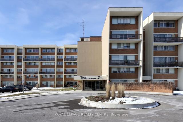 209 - 1050 Stainton Dr, Condo with 2 bedrooms, 1 bathrooms and 1 parking in Mississauga ON | Image 1