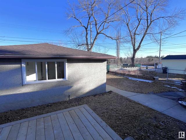 10315 42 St Nw, House detached with 6 bedrooms, 2 bathrooms and null parking in Edmonton AB | Image 12