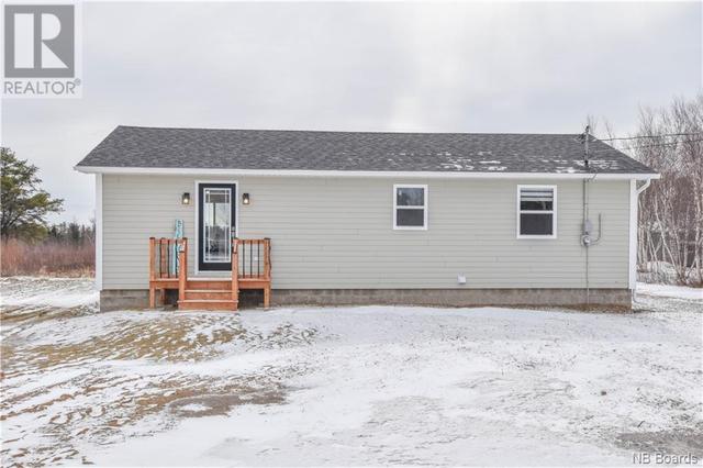 4906 - 11 Route, House detached with 2 bedrooms, 1 bathrooms and null parking in Tracadie NB | Image 1
