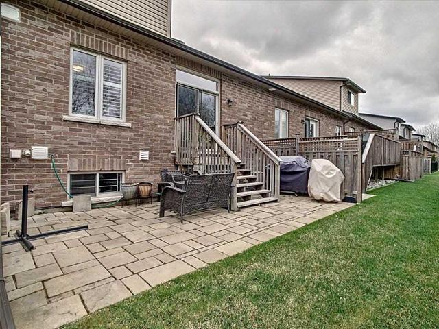 56 Toulon Ave, Townhouse with 2 bedrooms, 3 bathrooms and 1 parking in Hamilton ON | Image 19