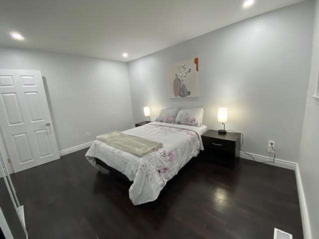 6 Longhouse Pl, House detached with 3 bedrooms, 3 bathrooms and 3 parking in Toronto ON | Image 7